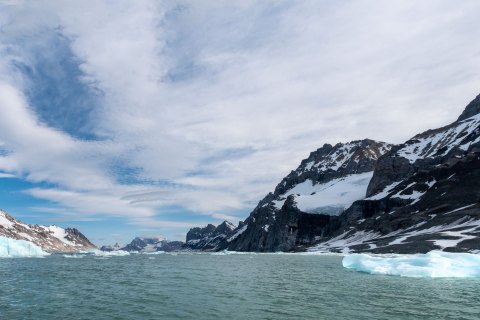 SVLD_SM05054_56_57 
Svalbard, Norway, July 2023
MV Freya Expedition ;  exploring the fjords ,  glaciers and icebergs