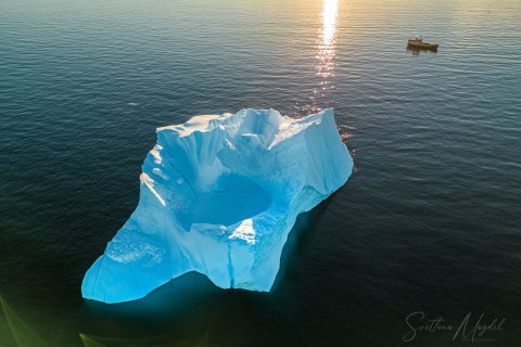 10.GRN_DJI_0863_0867.DR_ 
Greenland, September 2022
M/S Freya  Expedition 
East Greenland Scoresby Sound  fjord system 
Floating Iceberg
Taken from DJI Drone