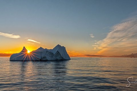 01.GRN_SM04930 
Greenland, September 2022
M/S Freya  Expedition 
East Greenland Scoresby Sound  fjord system 
Viking Bay Icebergs