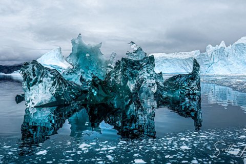 07.GRN_SM05614 
Greenland, September 2022
M/S Freya  Expedition 
East Greenland Scoresby Sound  fjord system 
Iceberg   city, Ice Sculptures (from Zodiac)