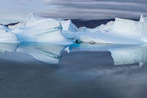 06.GRN_SVM0589_0595.P 
Greenland, September 2022
M/S Freya  Expedition 
East Greenland Scoresby Sound  fjord system 
Icebergs