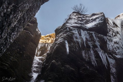 SVM4508 
Waterfall inside Glúfrafoss cave
