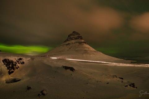 SVM4904 
Mount Kirkjufell , Aurora