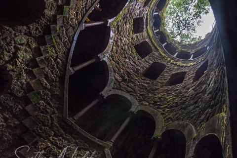 Port19_SM06126 
Europe, Portugal, May 2019
Quinta da Regaleira in Sintra, 
The Initiation well
