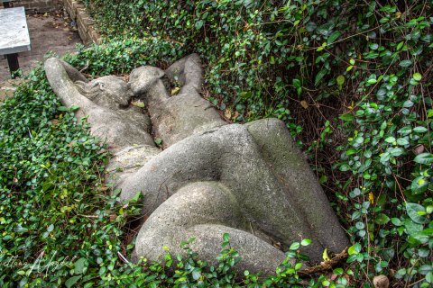 NOLA20_SM03413 
New Orleans, Louisiana, a hidden sculpture in a garden